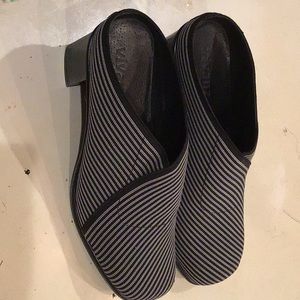Vivianz black and white slip on mules